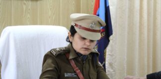 रुद्रप्रयाग पुलिस की कमान संभालते ही एक्शन मोड में आईं IPS नीहारिका तोमर,कानून व्यवस्था पर सख्ती का संदेश सुगम चार धाम यात्रा रहेगी मुख्य प्राथमिकता